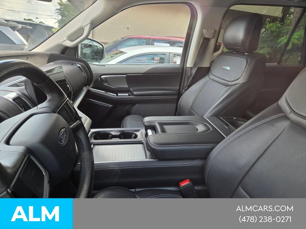 Used 2025 Ford Expedition Platinum AWD/4WD image 31