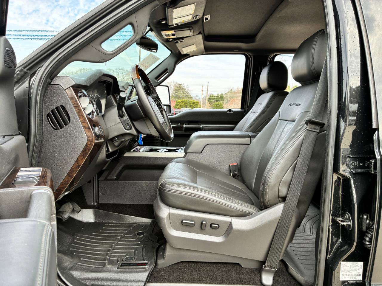 Used 2015 Ford F250 Platinum w/ FX4 Off-Road Package image 15