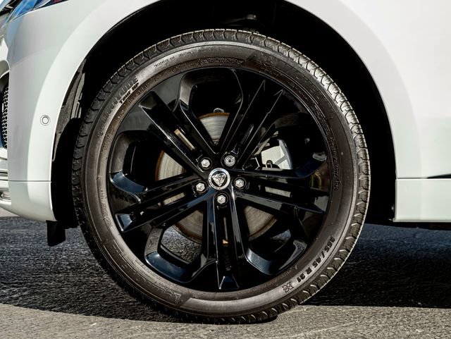 Certified 2025 Jaguar F-PACE R-Dynamic S AWD/4WD image 11