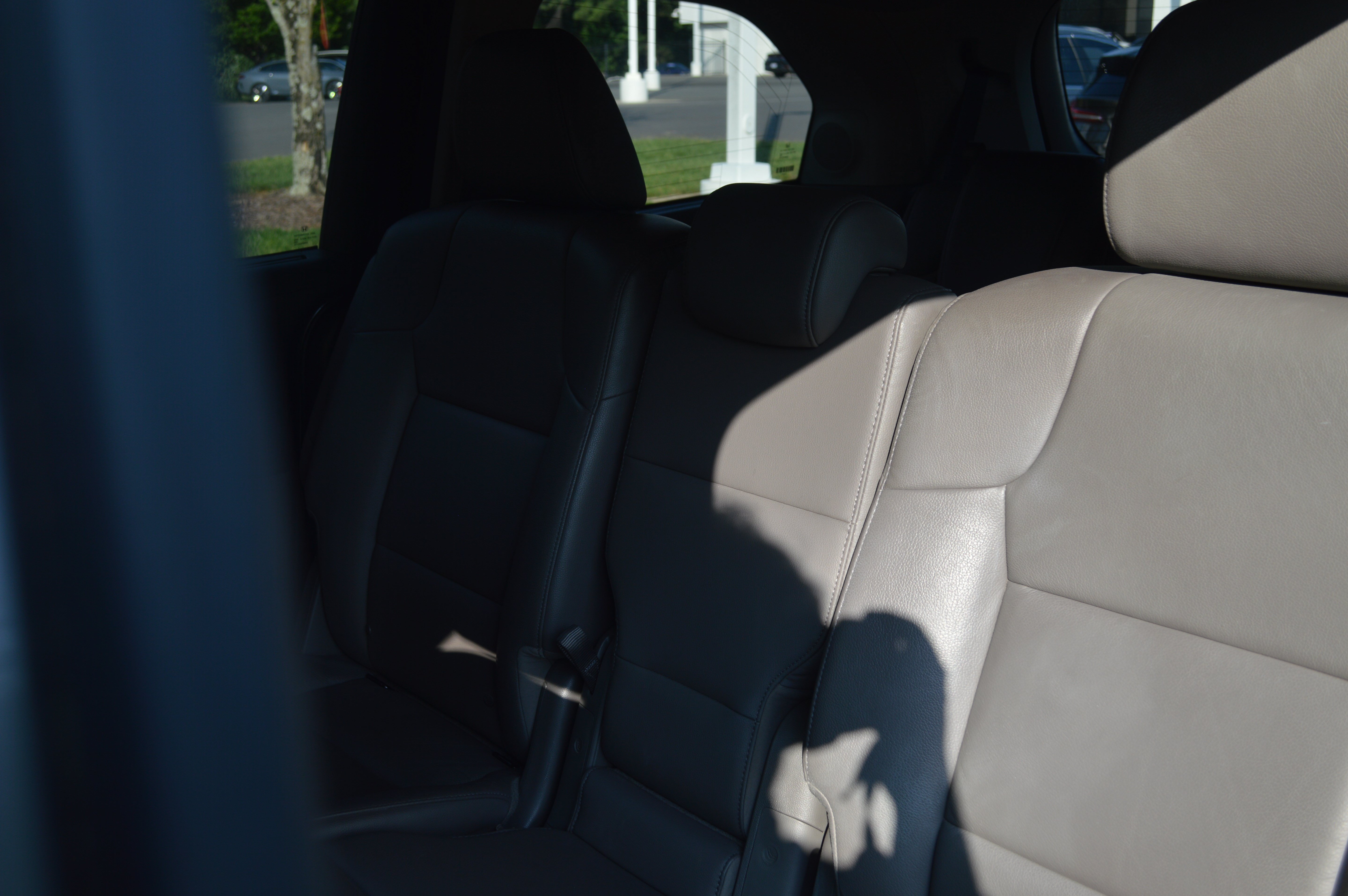 Used 2016 Honda Odyssey Touring Elite image 28