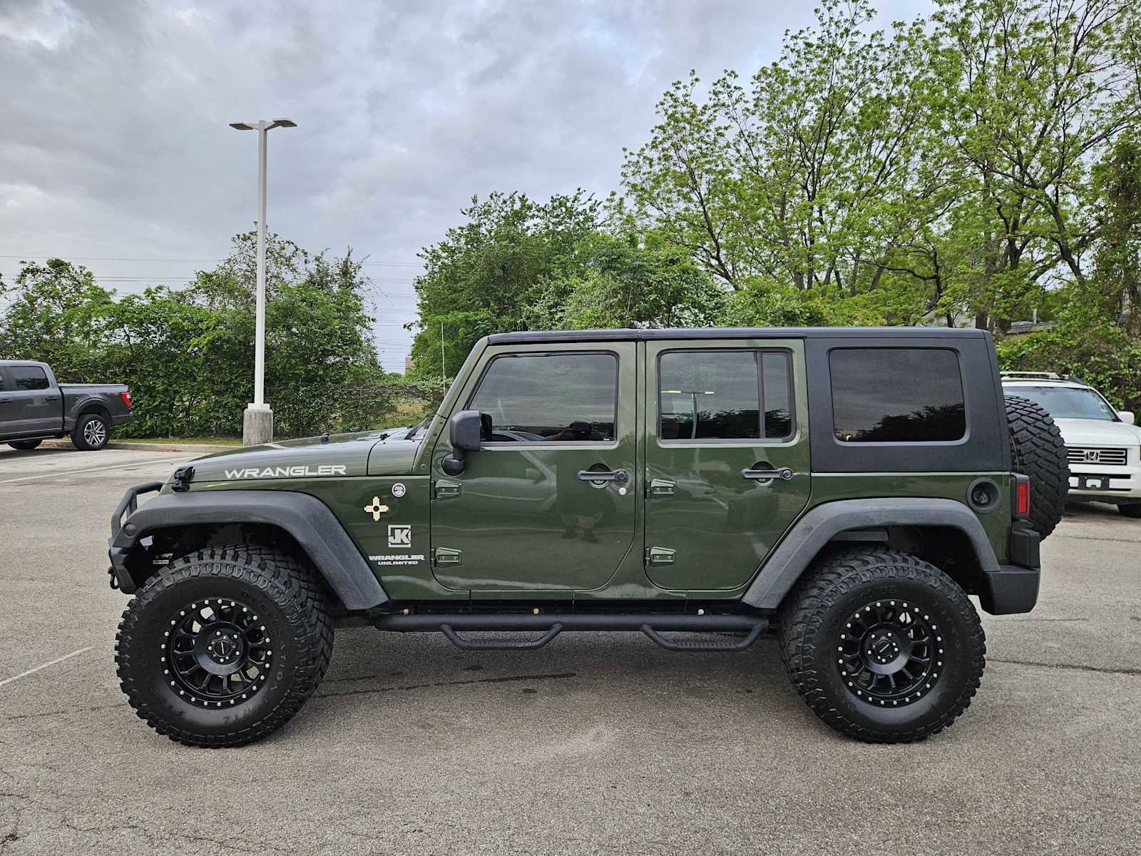 Used 2009 Jeep Wrangler X image 4