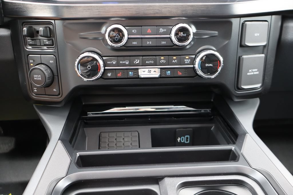 New 2026 Ford F250 Lariat w/ Black Appearance Package AWD/4WD image 10