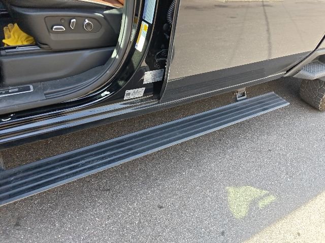 Used 2026 GMC Sierra 2500 Denali Ultimate image 9