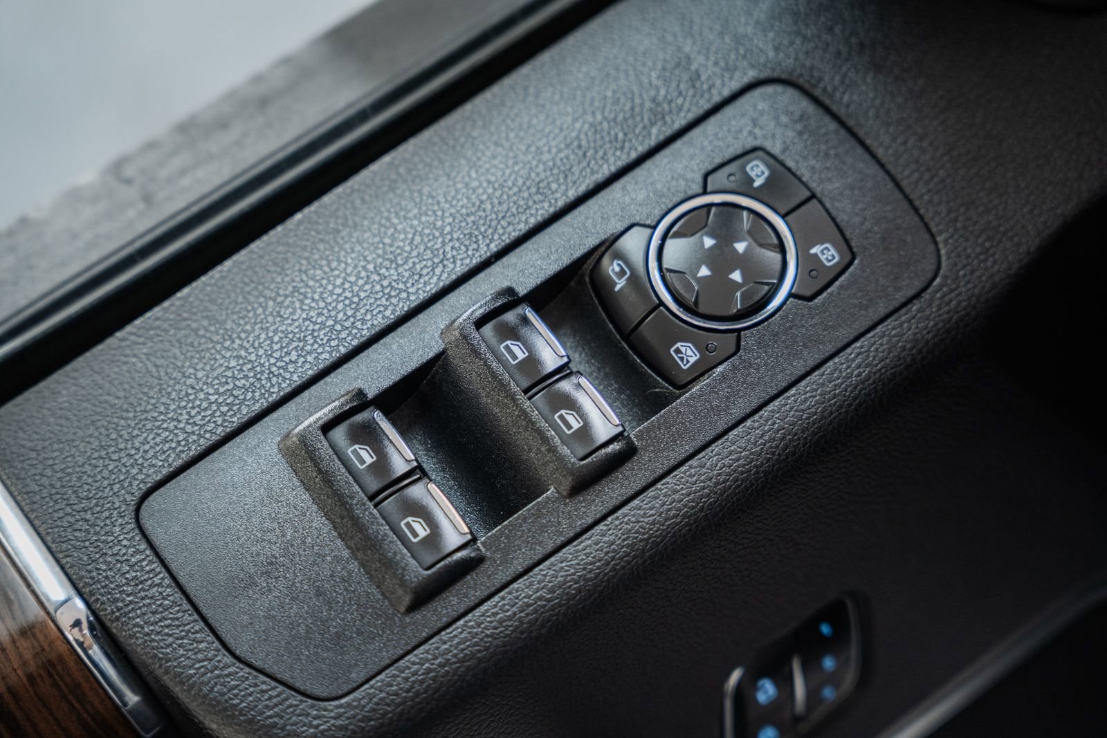 Used 2015 Ford F150 Lariat w/ Equipment Group 501A Mid image 45