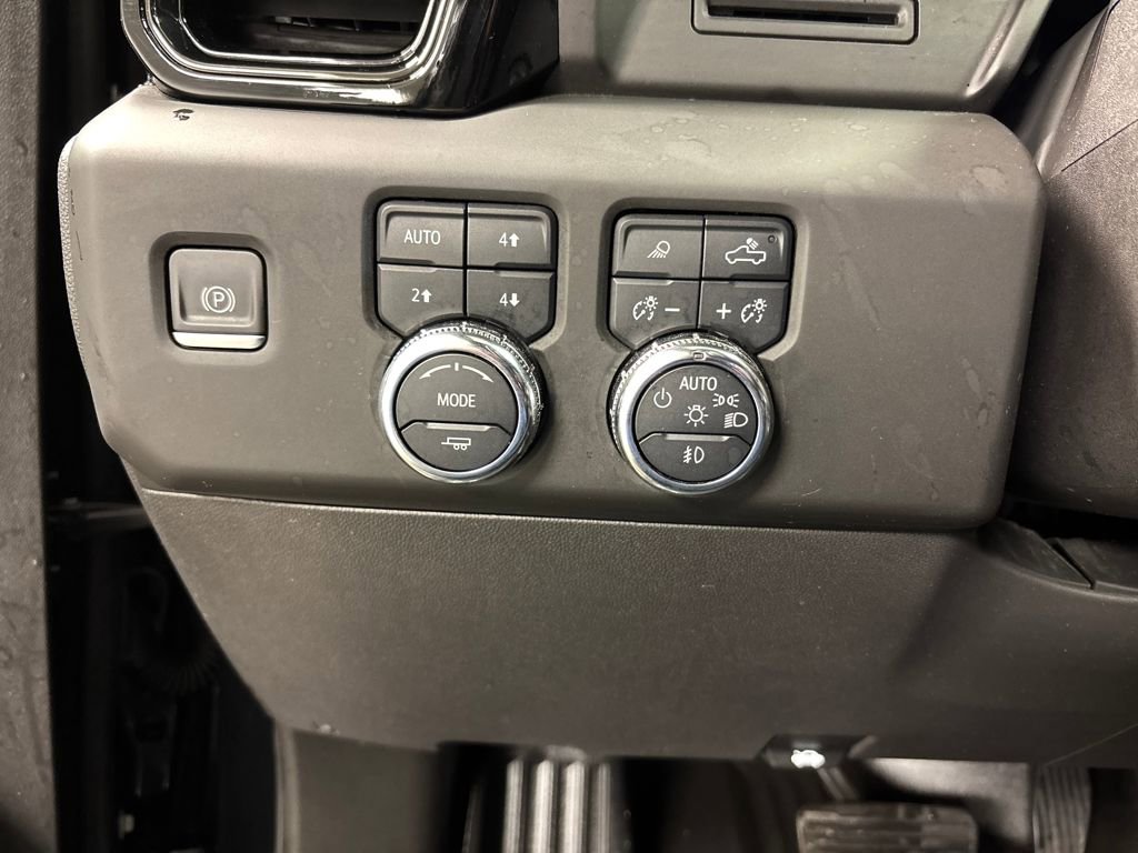 Used 2024 GMC Sierra 1500 AT4 w/ AT4 Premium Package image 28