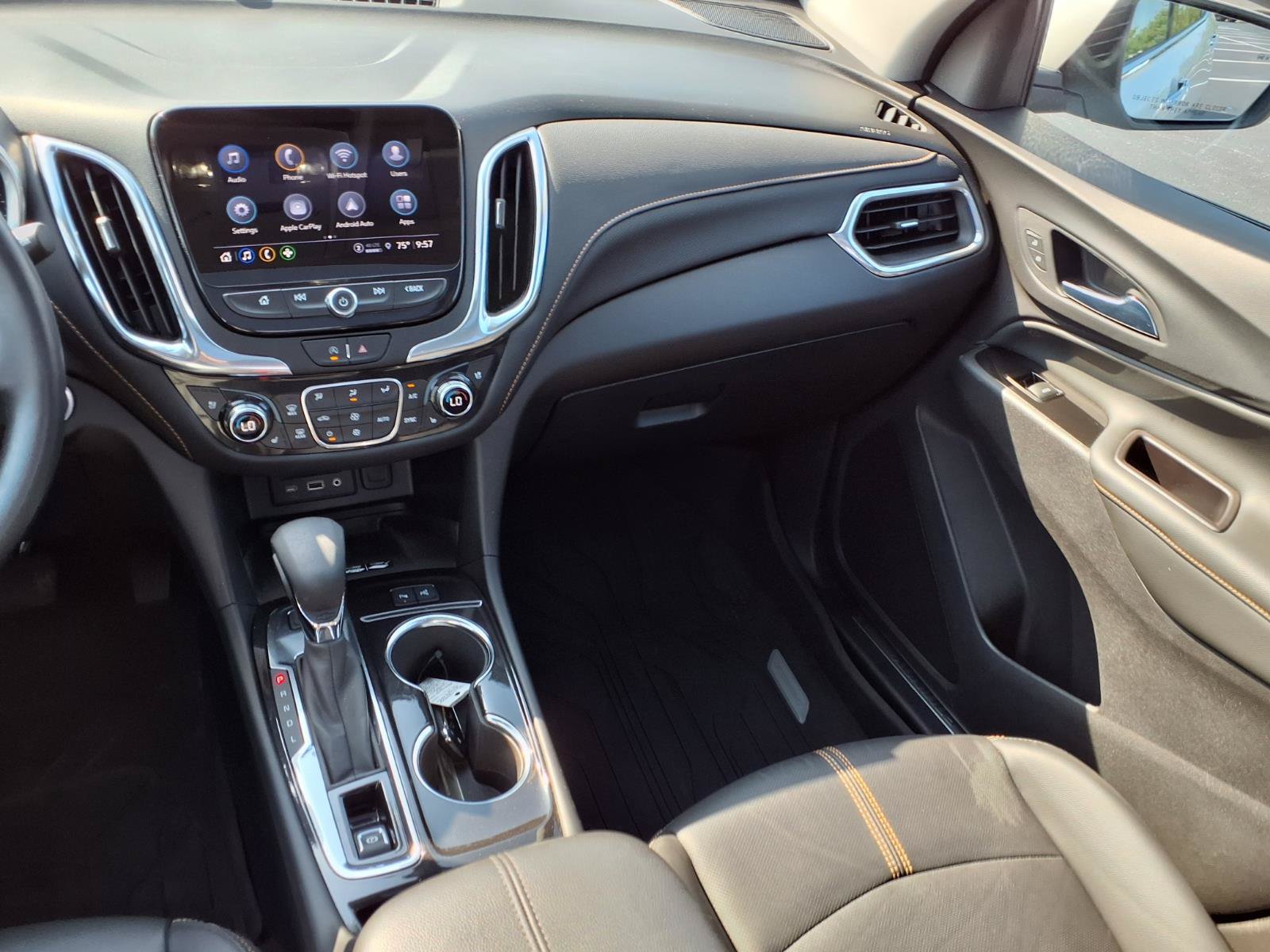 Used 2022 Chevrolet Equinox Premier AWD/4WD image 3