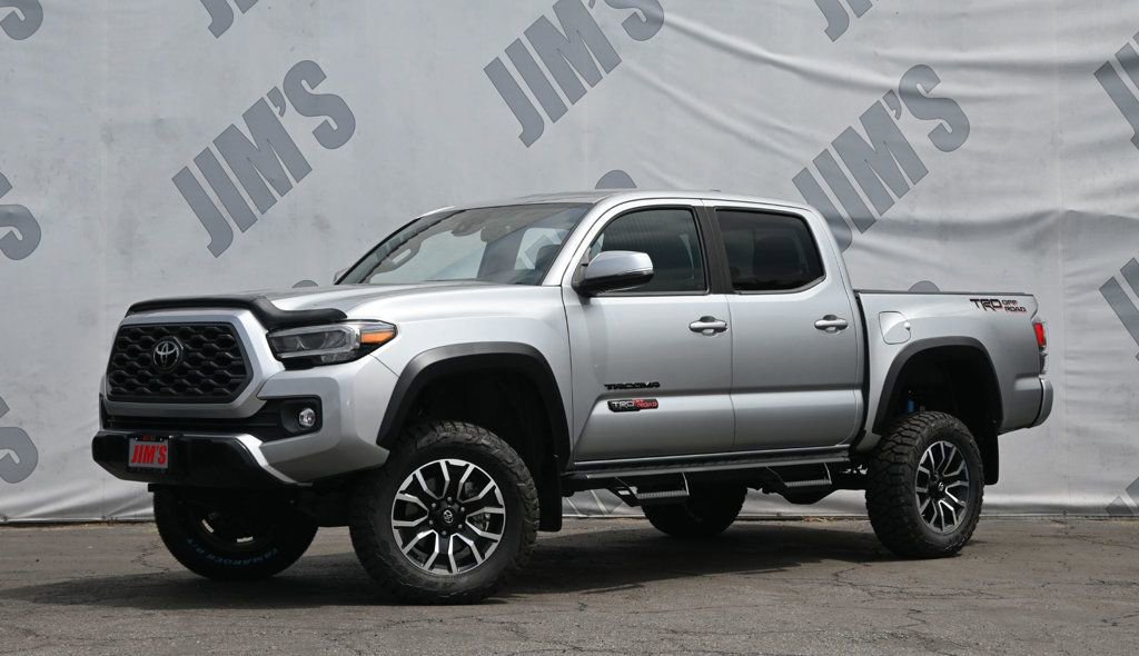 Used 2022 Toyota Tacoma TRD Off-Road image 1