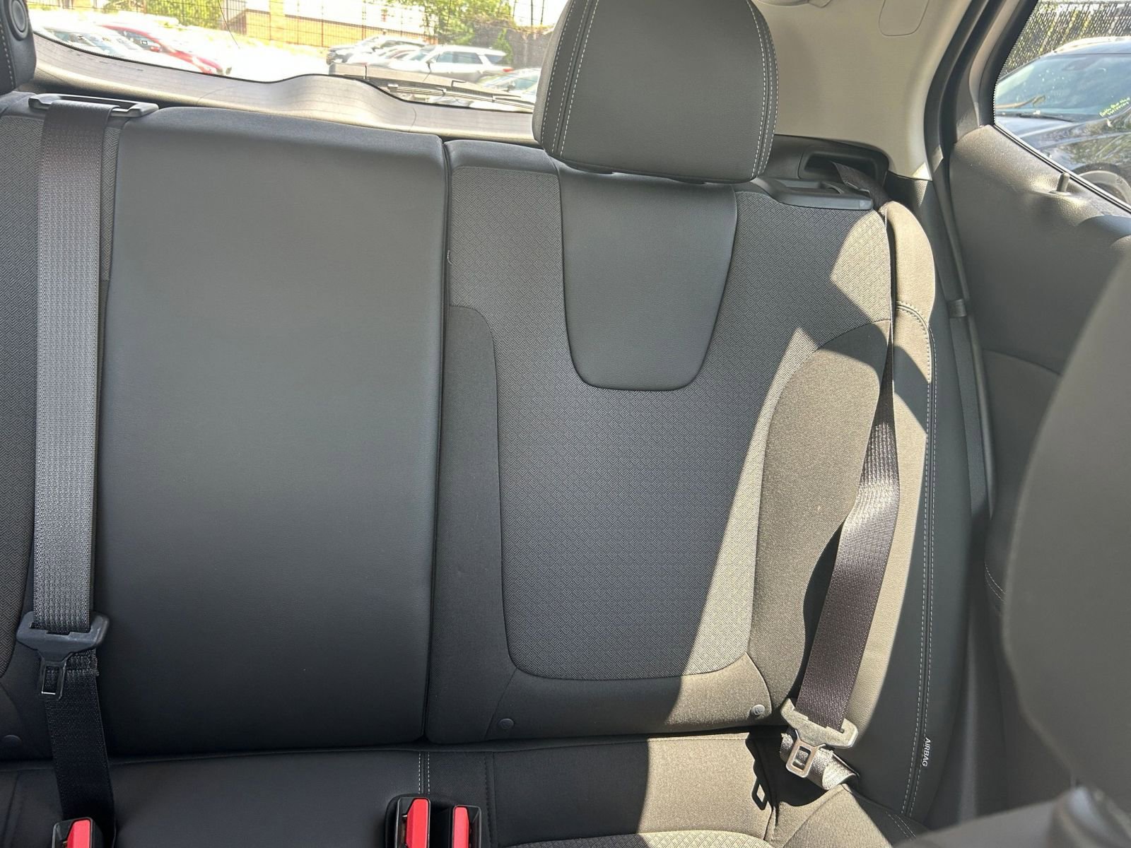 Used 2025 Buick Encore GX Preferred FWD image 32