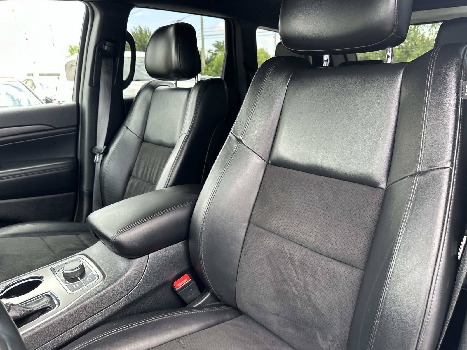 Used 2022 Jeep Grand Cherokee Laredo X AWD/4WD image 27