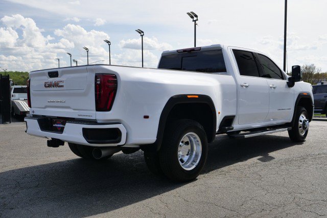 Used 2026 GMC Sierra 3500 Denali w/ Denali Reserve Package image 20