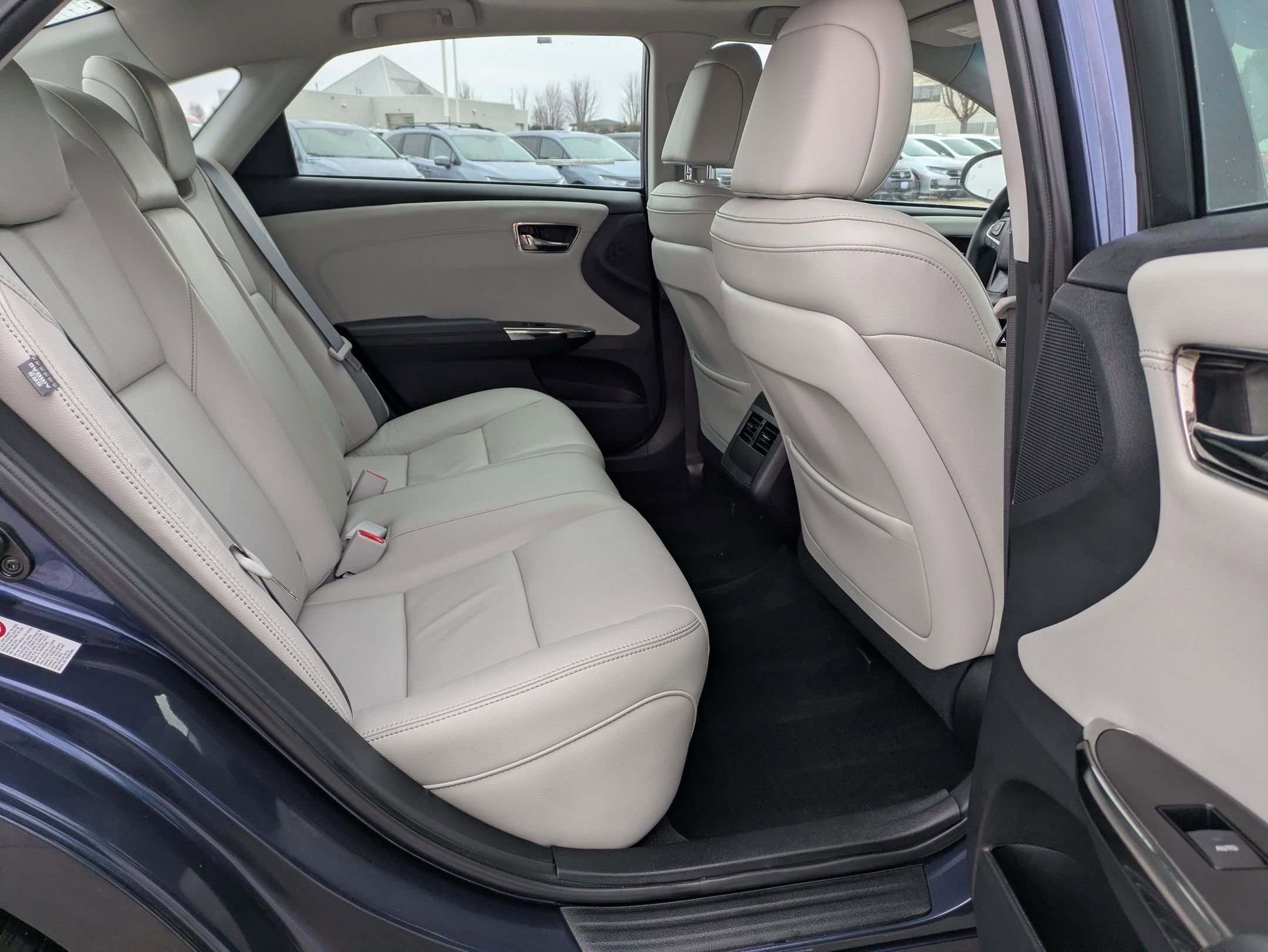 Used 2018 Toyota Avalon XLE Premium w/ All Weather Liner Package image 27