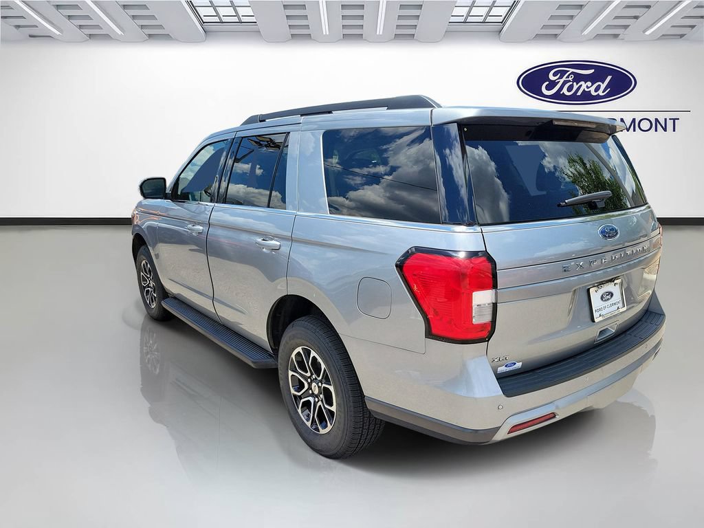 Used 2024 Ford Expedition XLT AWD/4WD image 3