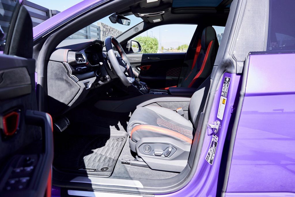 Used 2024 Lamborghini Urus Performante image 40