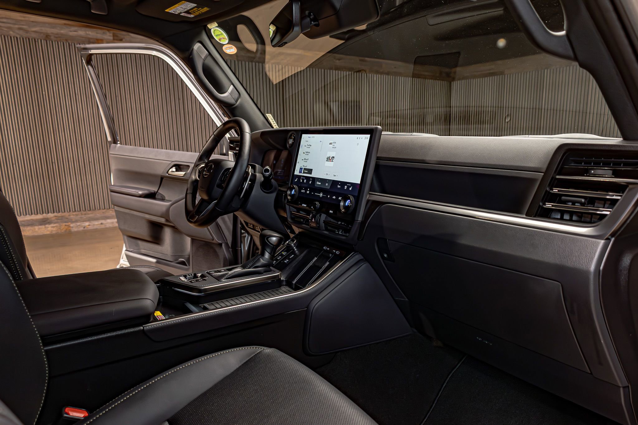 Used 2026 Lexus GX 550 w/ Accessory Package (CT) image 20