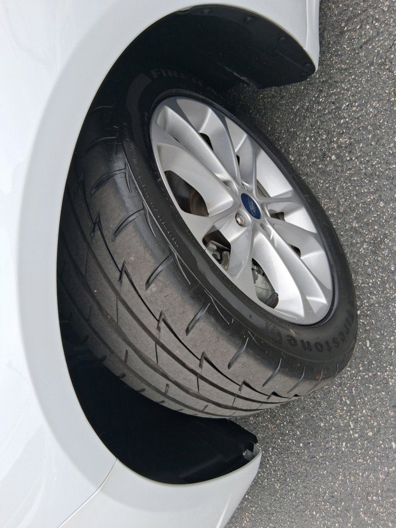 Used 2019 Ford Fusion SE FWD image 15