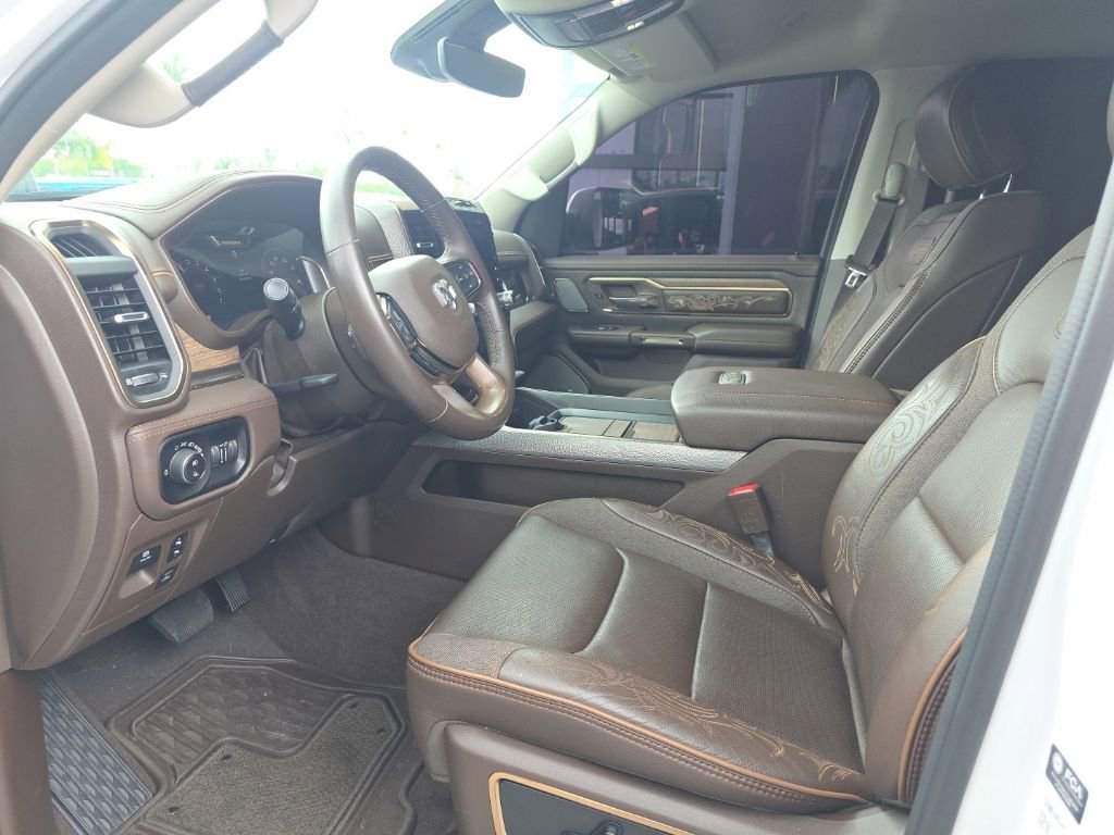 Used 2025 RAM 1500 Limited AWD/4WD image 5