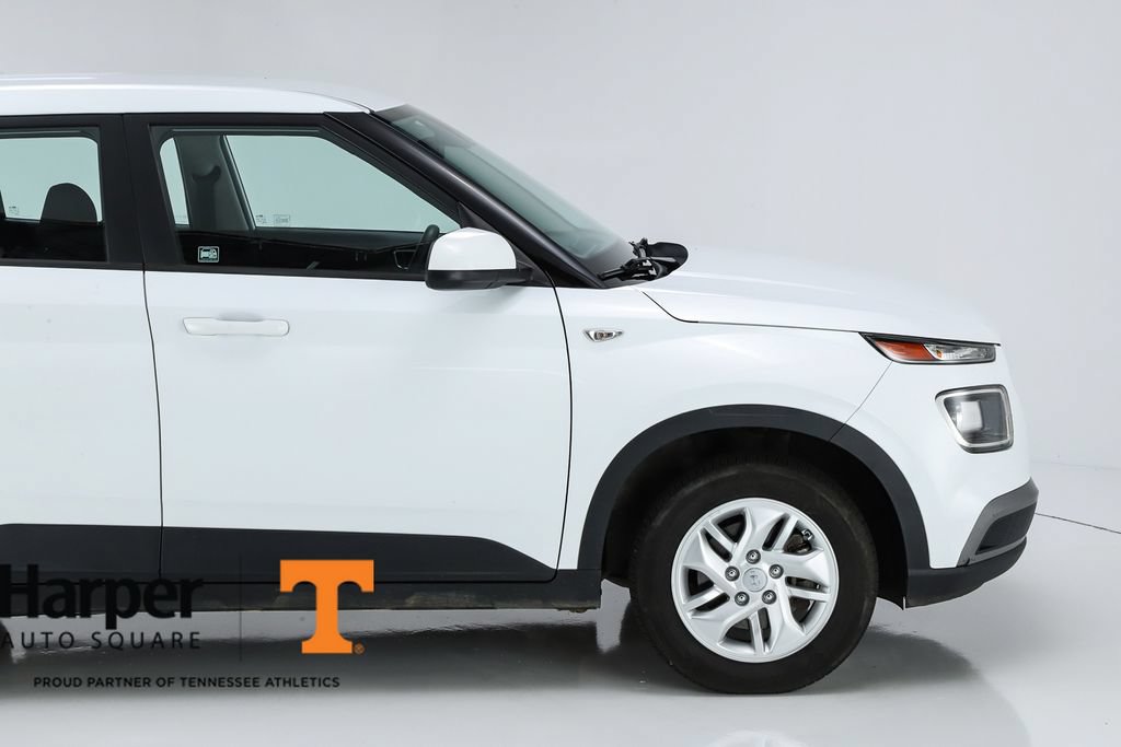 Used 2021 Hyundai Venue SE FWD image 12