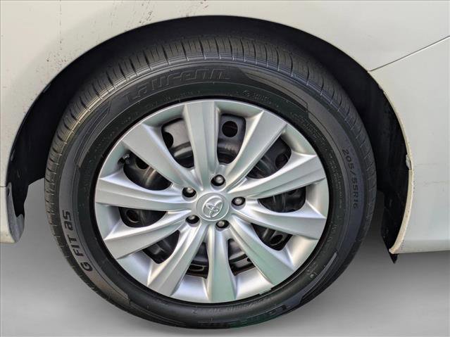 Used 2013 Toyota Corolla LE image 22