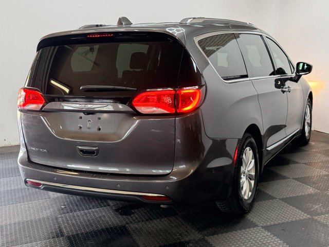 Used 2018 Chrysler Pacifica Touring-L Plus w/ Advanced Safetytec Group FWD image 10
