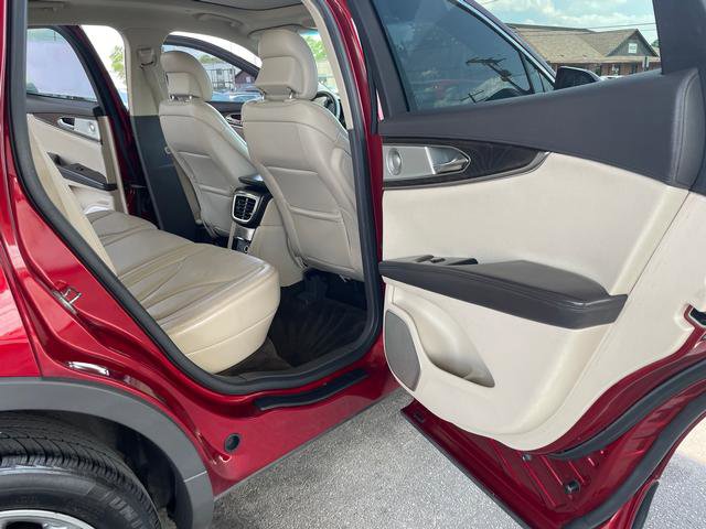 Used 2016 Lincoln MKX Reserve w/ Luxury Package AWD/4WD image 13