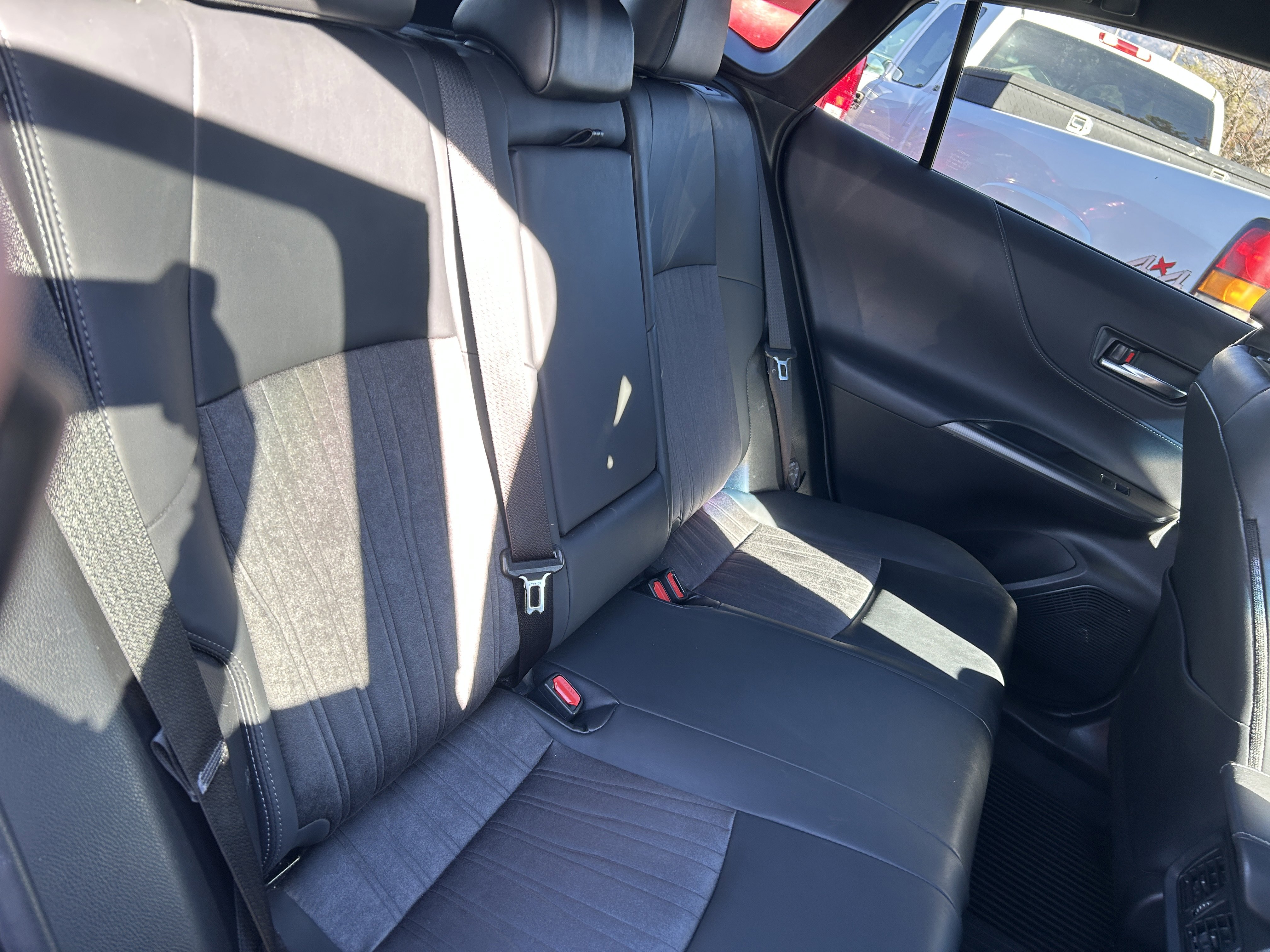 Used 2021 Toyota Venza XLE image 5