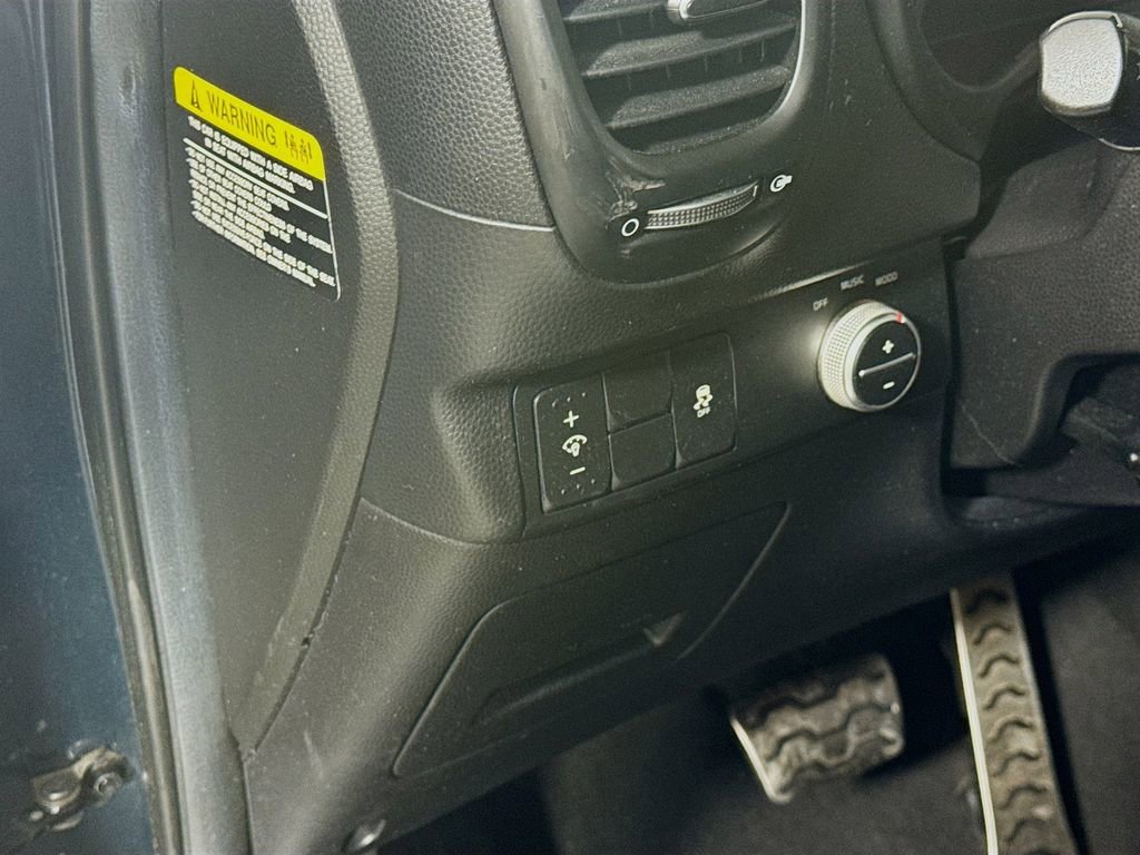 Used 2018 Kia Soul + image 10