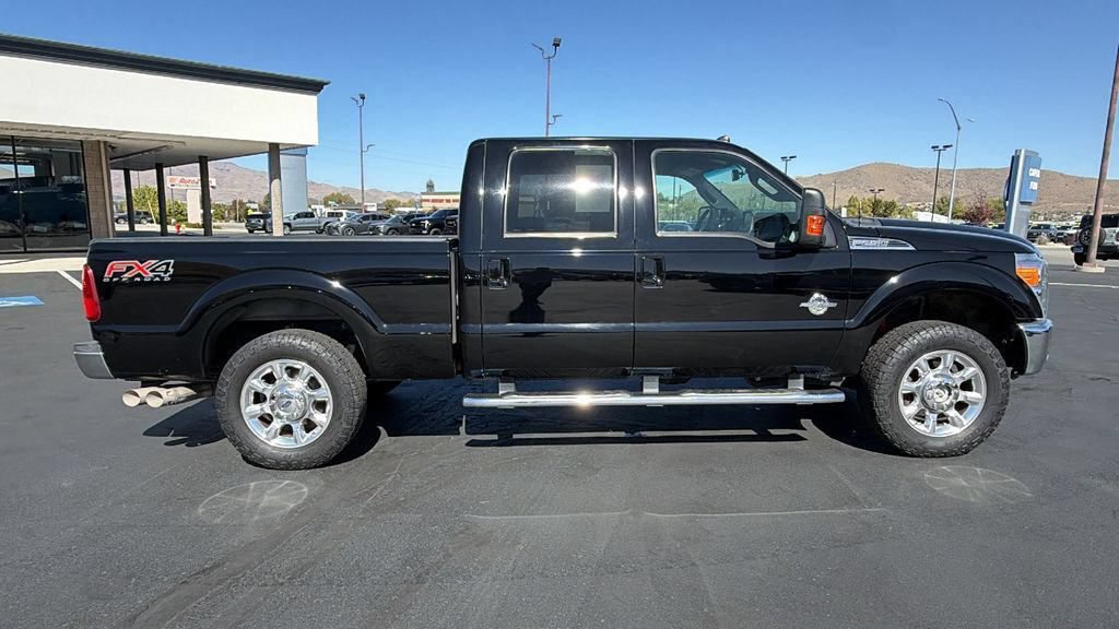Used 2016 Ford F250 Lariat w/ Lariat Interior Package AWD/4WD image 2