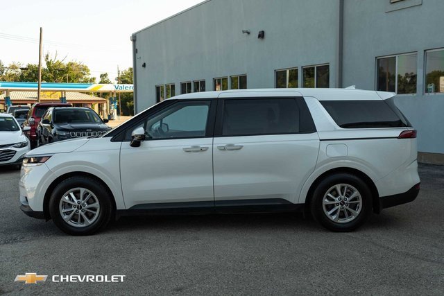 Used 2024 Kia Carnival LX image 10