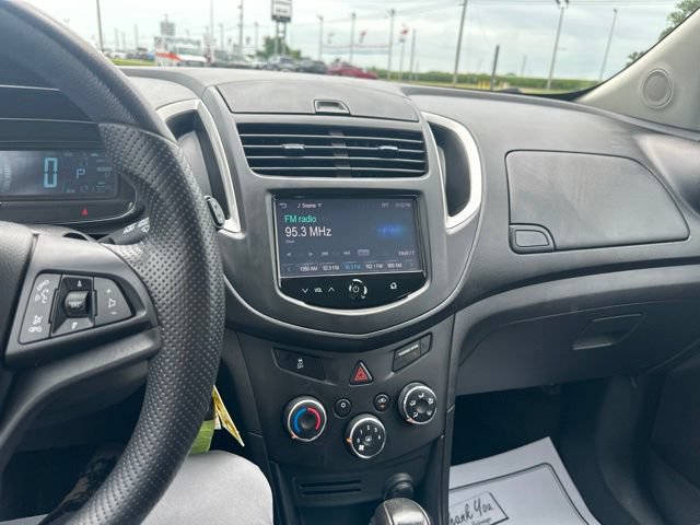 Used 2015 Chevrolet Trax LS FWD image 35
