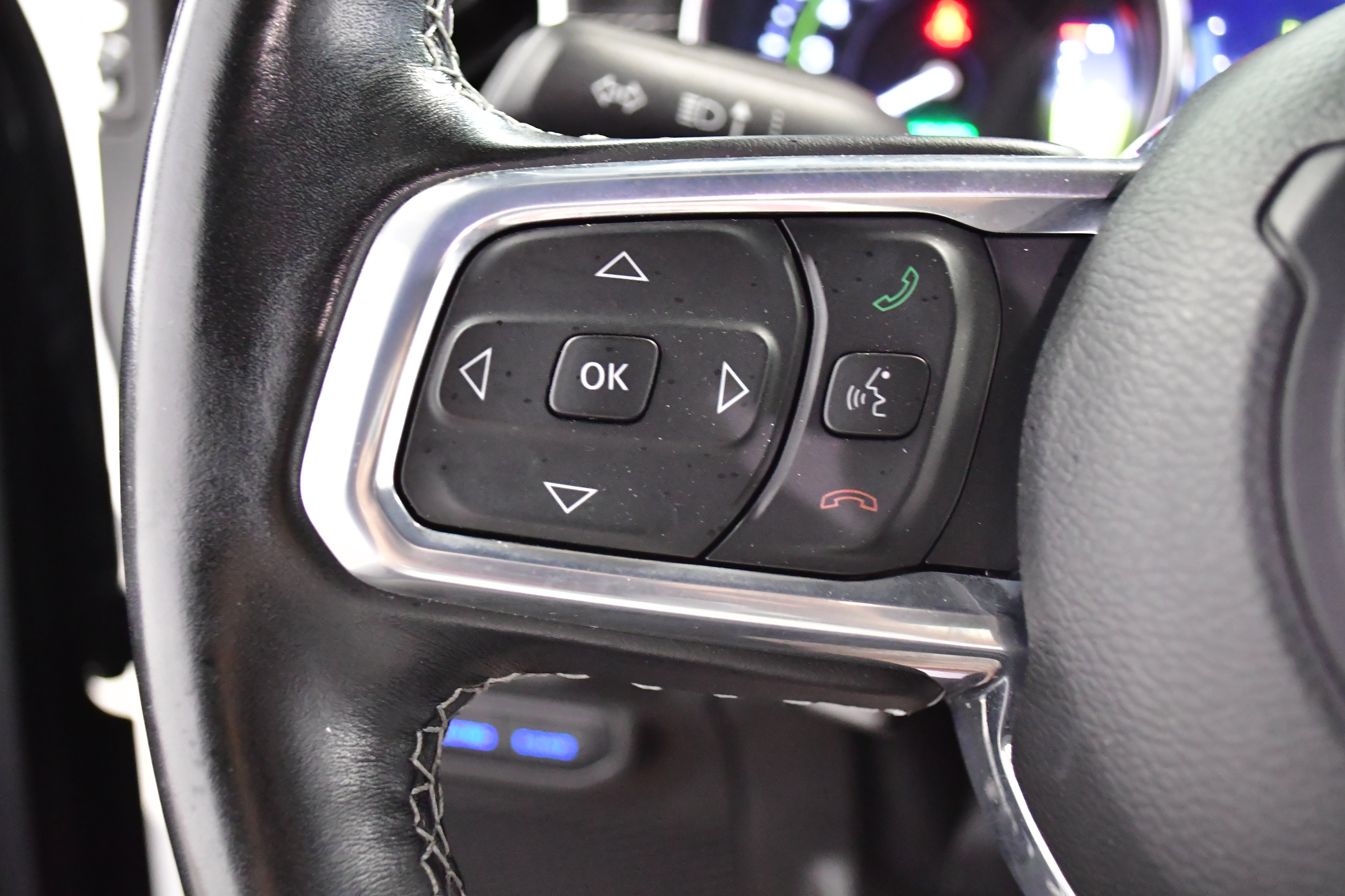 Used 2023 Jeep Wrangler Unlimited Sahara w/ Cold Weather Group AWD/4WD image 21