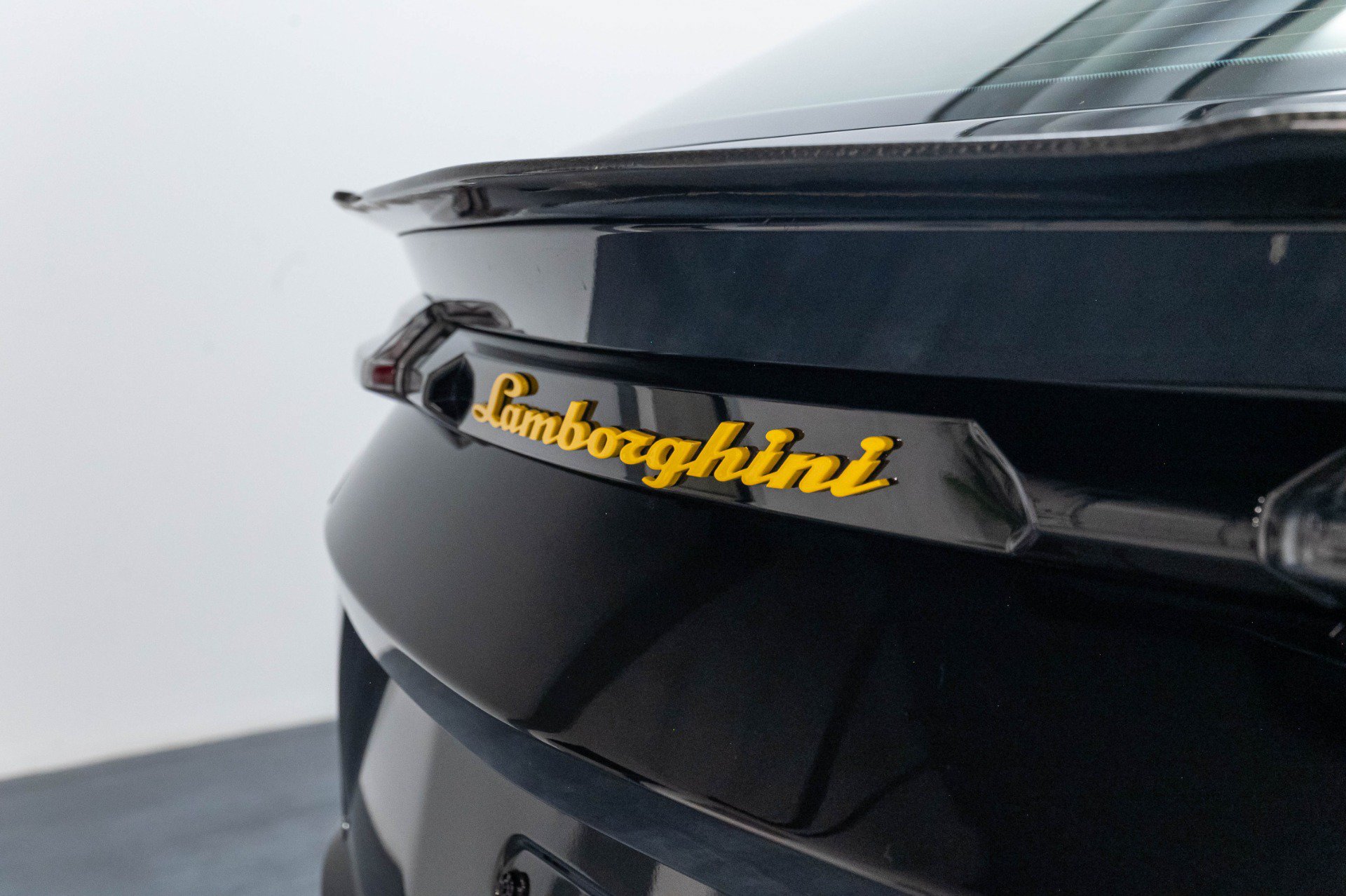 Used 2019 Lamborghini Urus AWD/4WD image 75