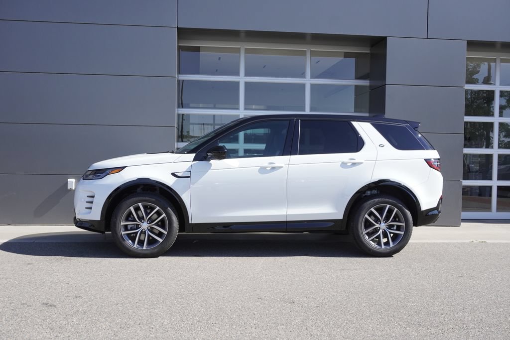 New 2026 Land Rover Discovery Sport Landmark AWD/4WD image 8