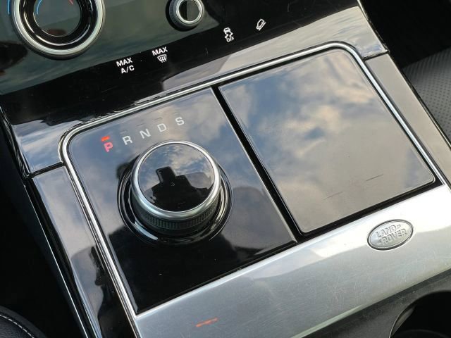Used 2019 Land Rover Range Rover Velar S image 32