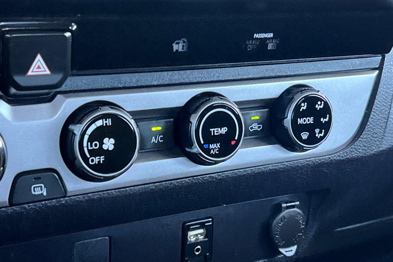 Certified 2017 Toyota Tacoma SR image 24