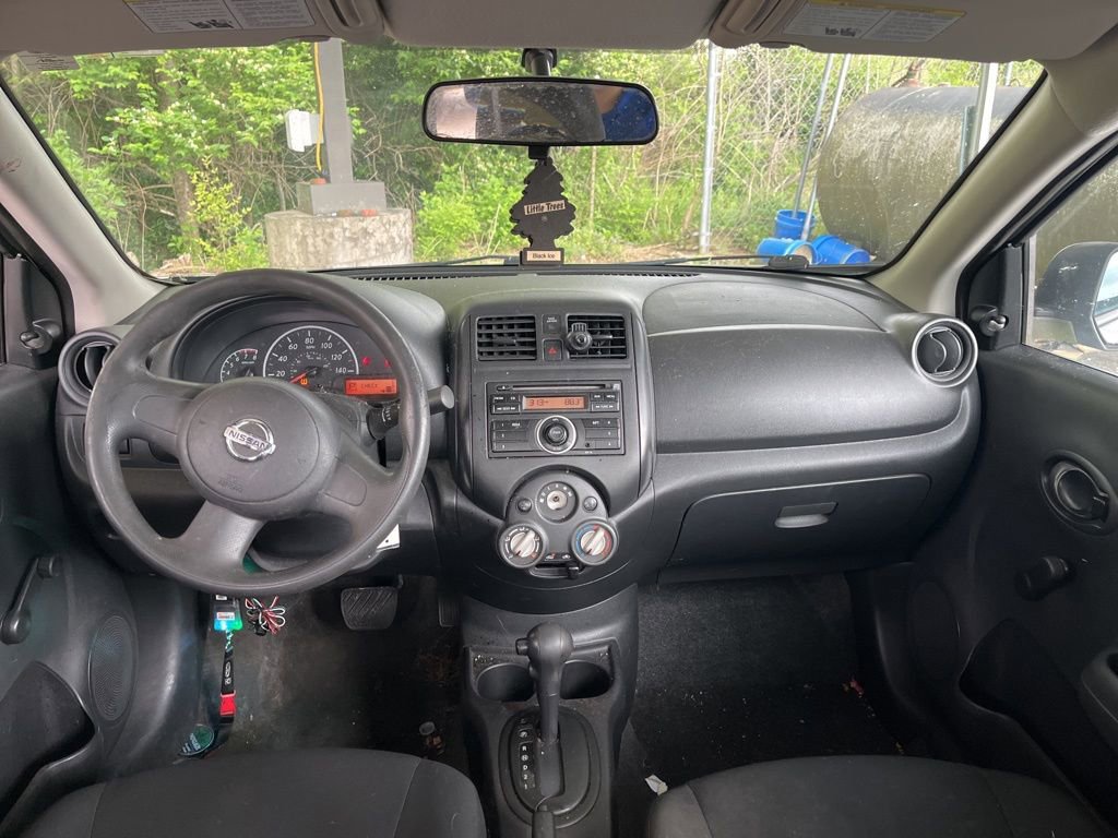 Used 2014 Nissan Versa S FWD image 5