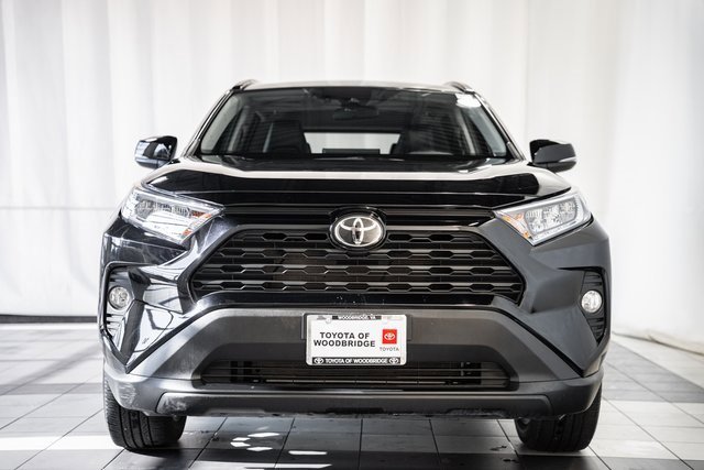 Used 2020 Toyota RAV4 XLE Premium image 2