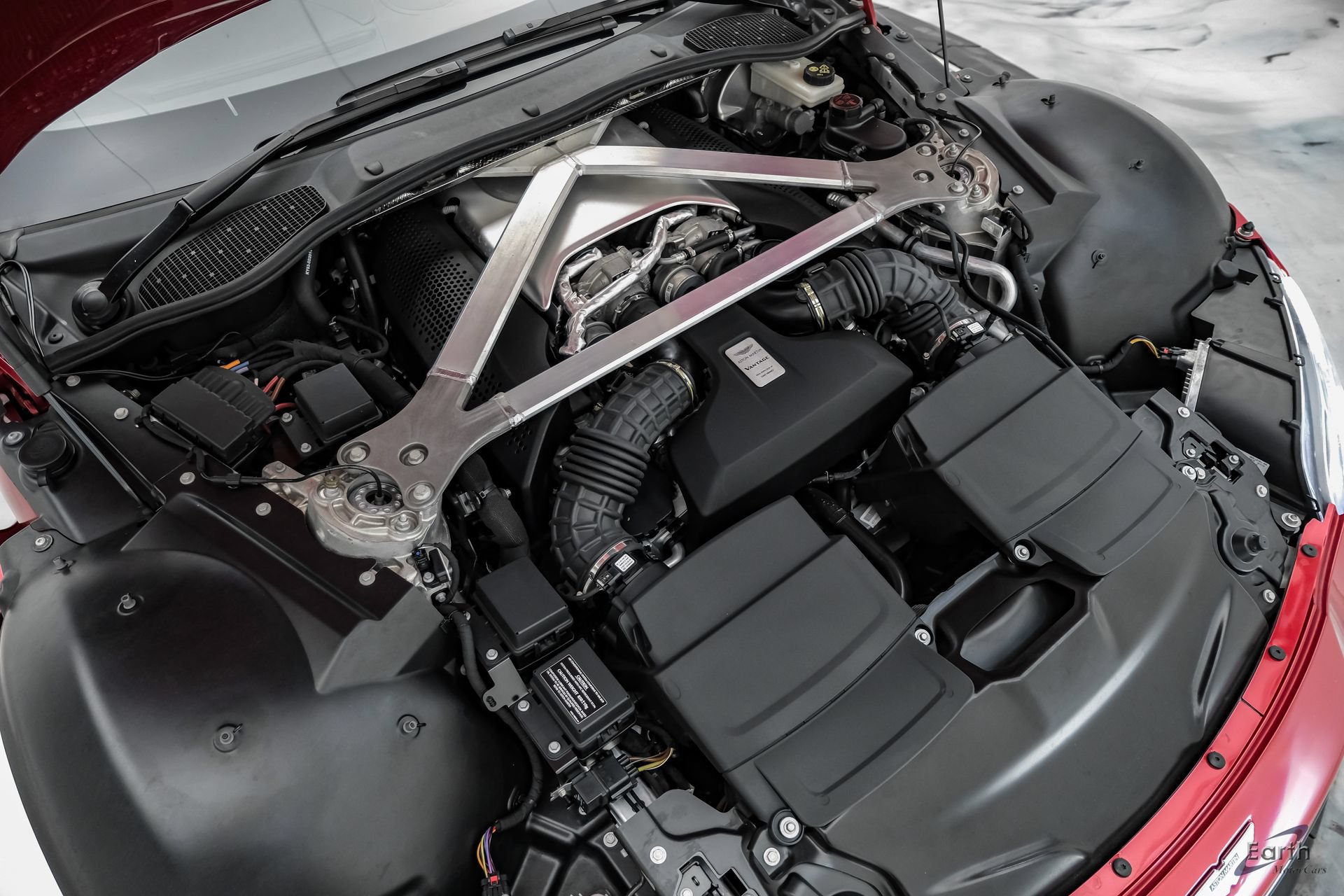 Used 2019 Aston Martin V8 Vantage Coupe RWD image 96