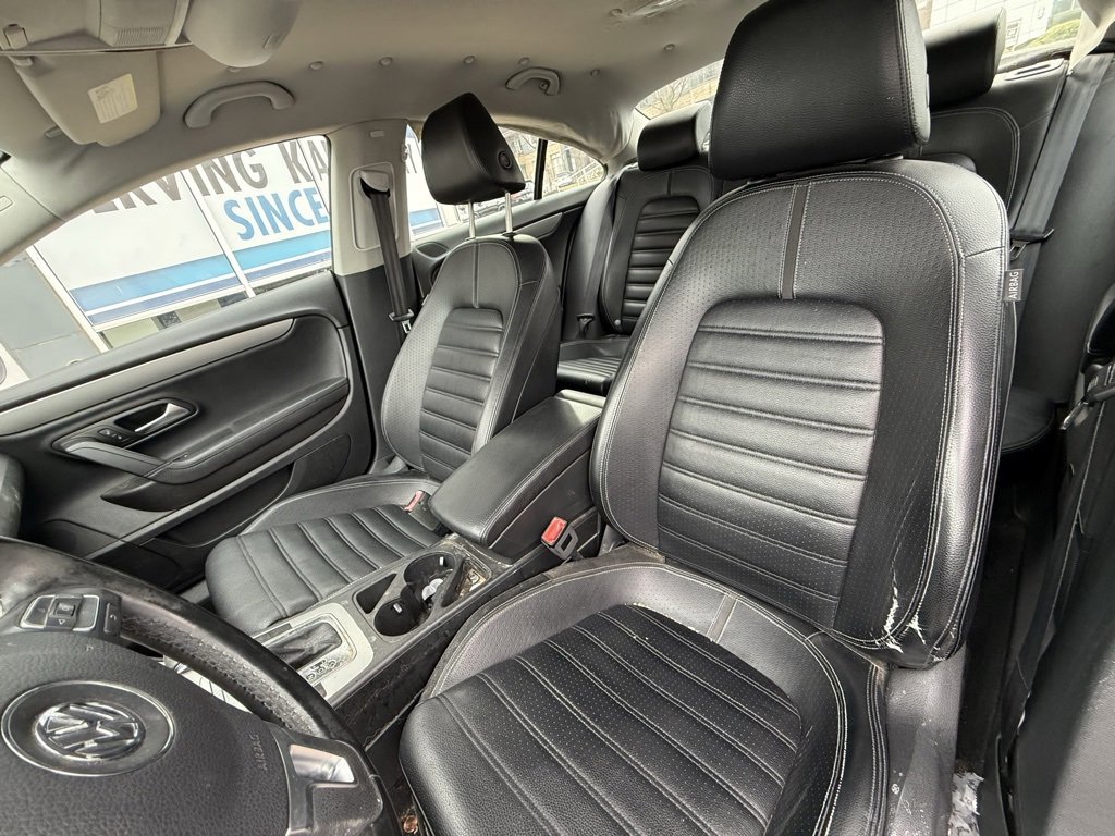 Used 2010 Volkswagen CC Sport image 9