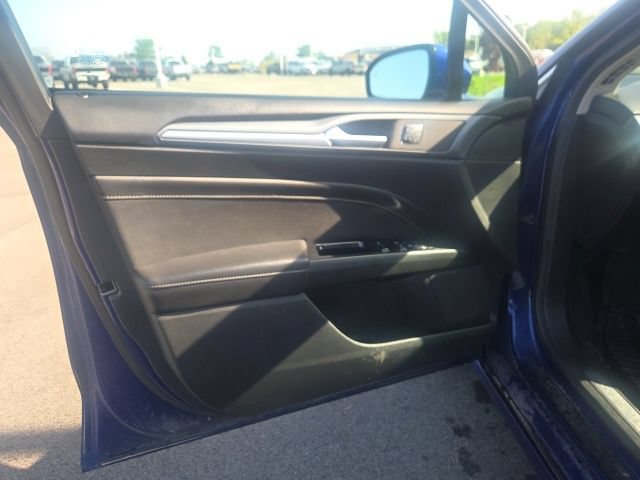 Used 2013 Ford Fusion Titanium w/ Titanium Driver Assist Pkg FWD image 23