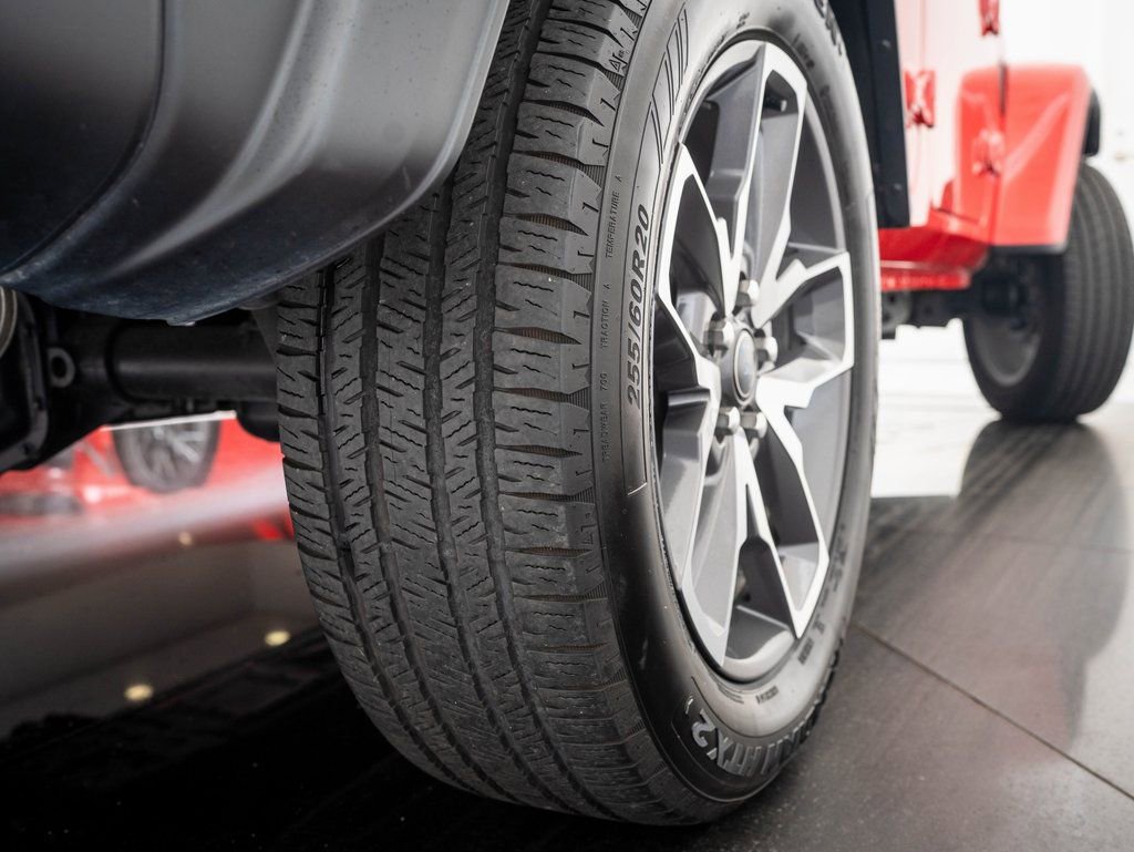 Used 2024 Jeep Wrangler Unlimited image 40