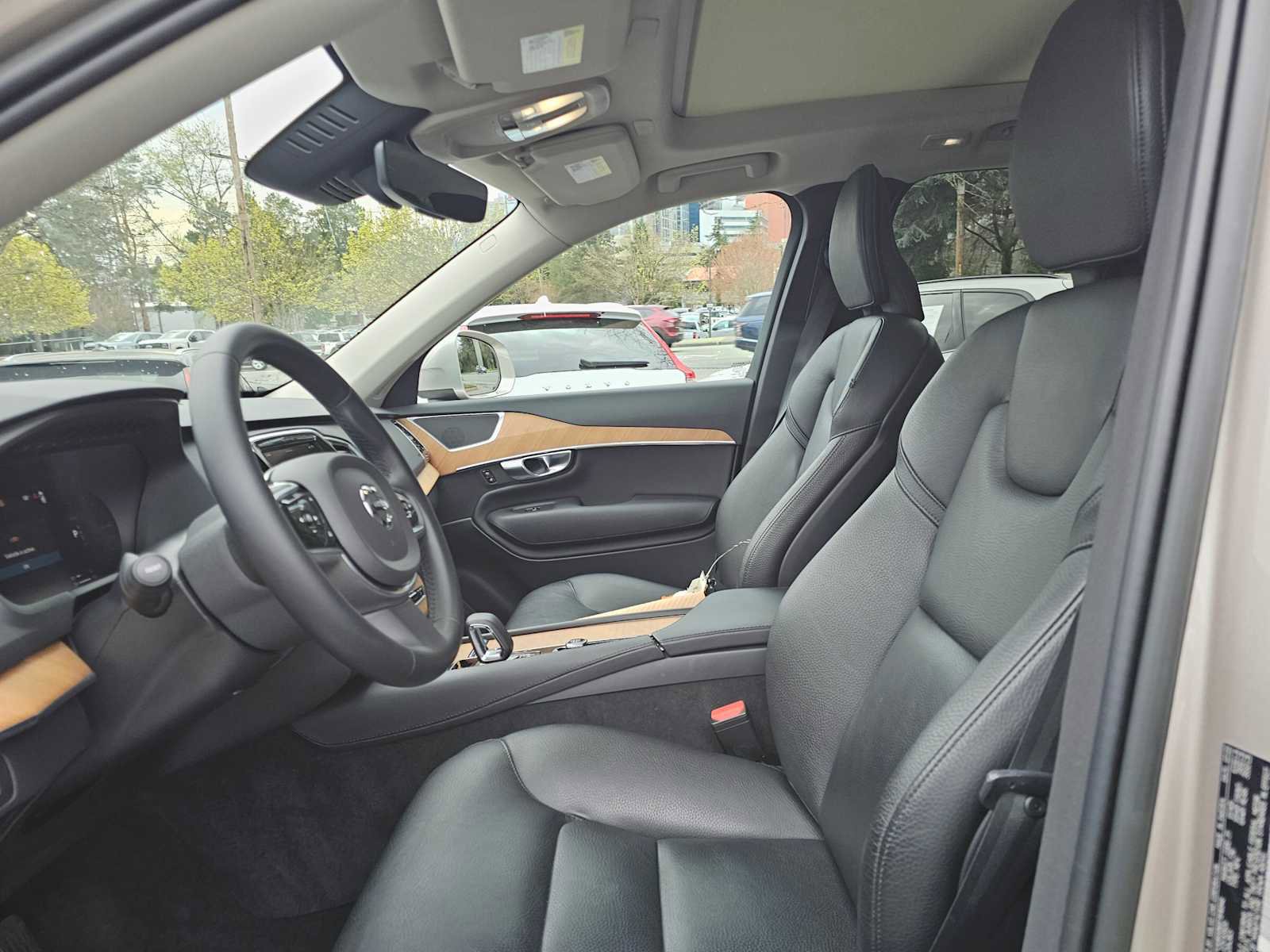 Used 2023 Volvo XC90 T8 Plus AWD/4WD image 21