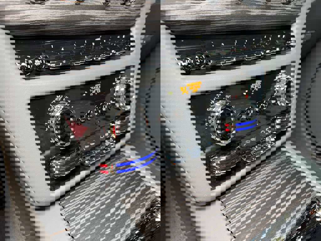 Used 2024 Rolls-Royce Spectre w/ Spectre Launch Package image 24