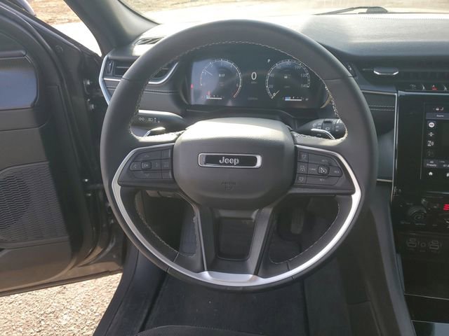 Used 2023 Jeep Grand Cherokee Altitude image 28