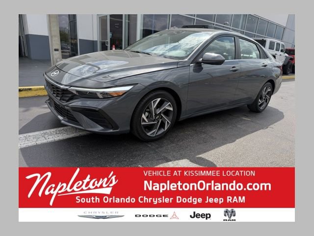 Used 2025 Hyundai Elantra SEL FWD image 1