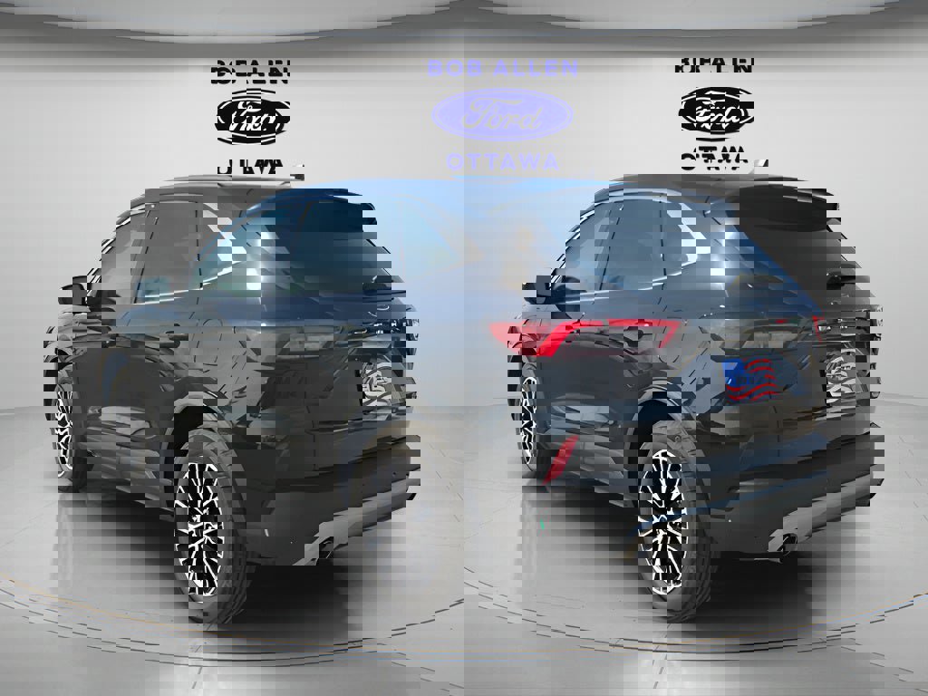 Used 2025 Ford Escape SE w/ PHEV Premium Package image 3