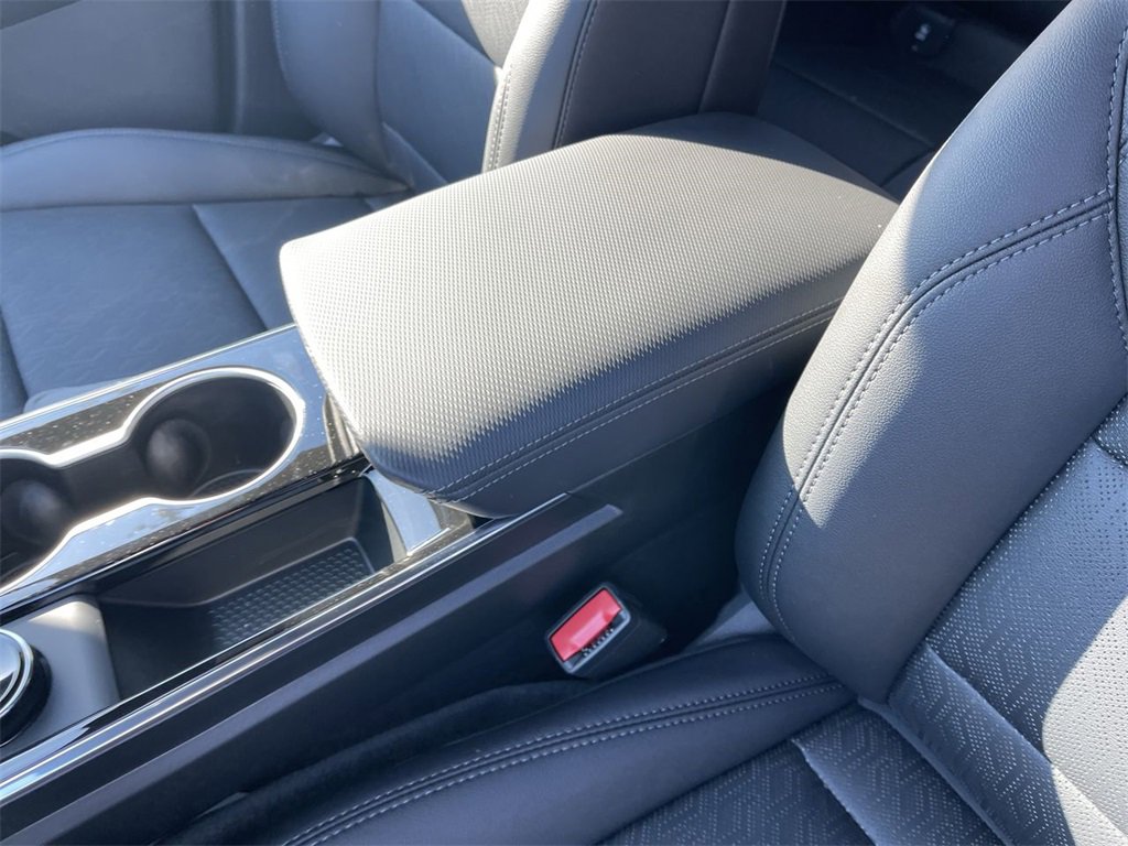 New 2026 Chevrolet Equinox LT w/ Convenience Package II image 21