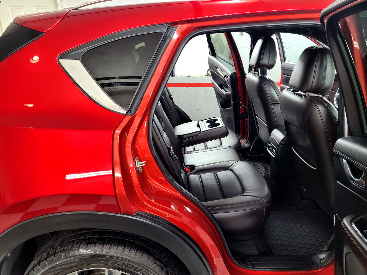 Used 2020 MAZDA CX-5 Signature image 10