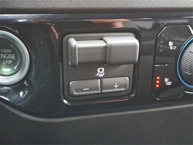 Used 2025 Chevrolet Silverado 1500 LT image 15