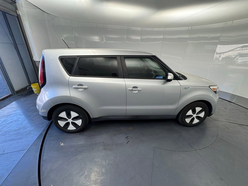 Used 2016 Kia Soul EV image 6