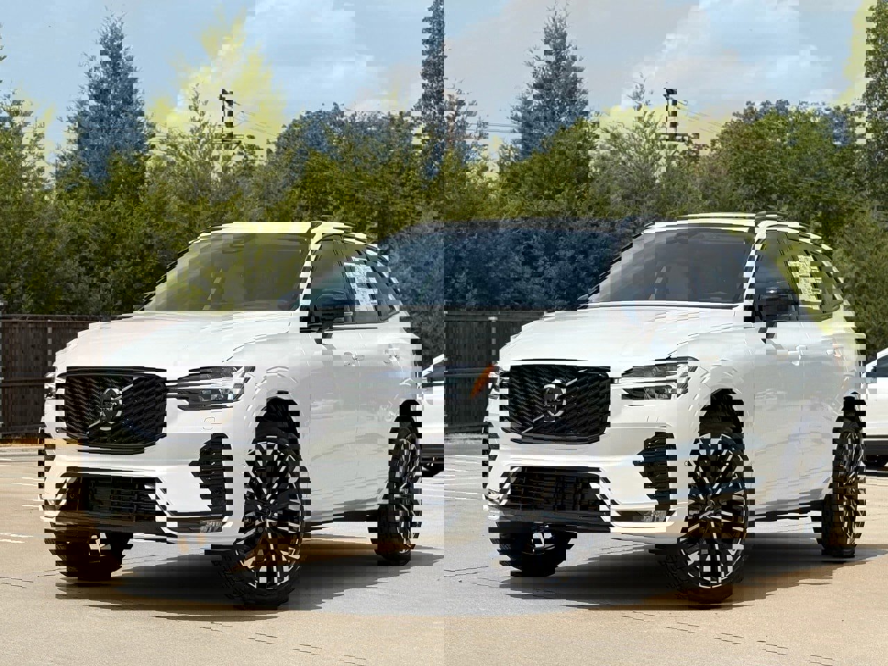 New 2026 Volvo XC60 B5 Ultra w/ Protection Package Premier video 2